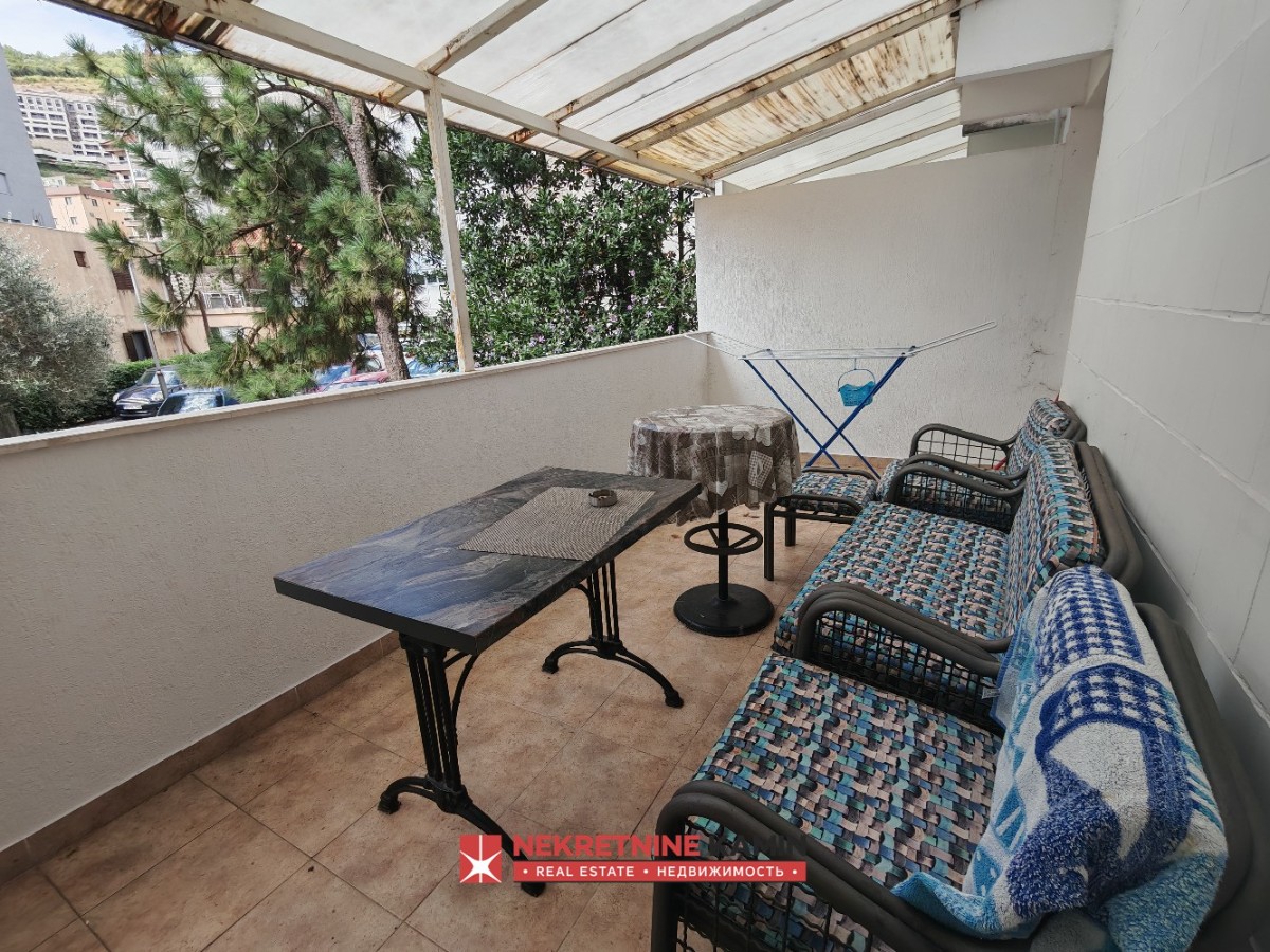 Comfortable One-Bedroom Apartment for Rent in the Very Centre, Mediteranska Street, Budva
